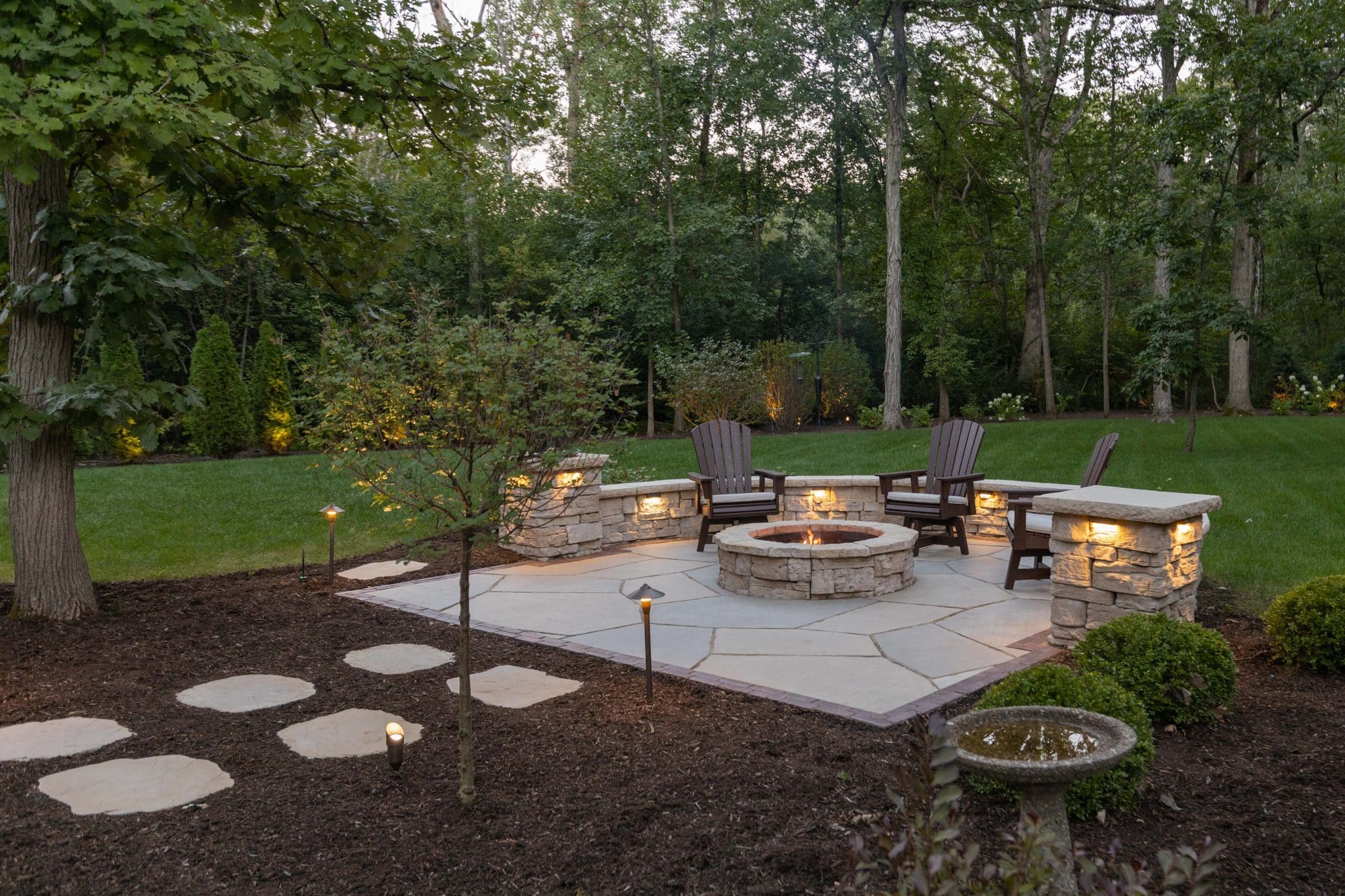 Mulching in Barrington Hills, mulching near me, landscaping near me, landscaping company in Barrington hills